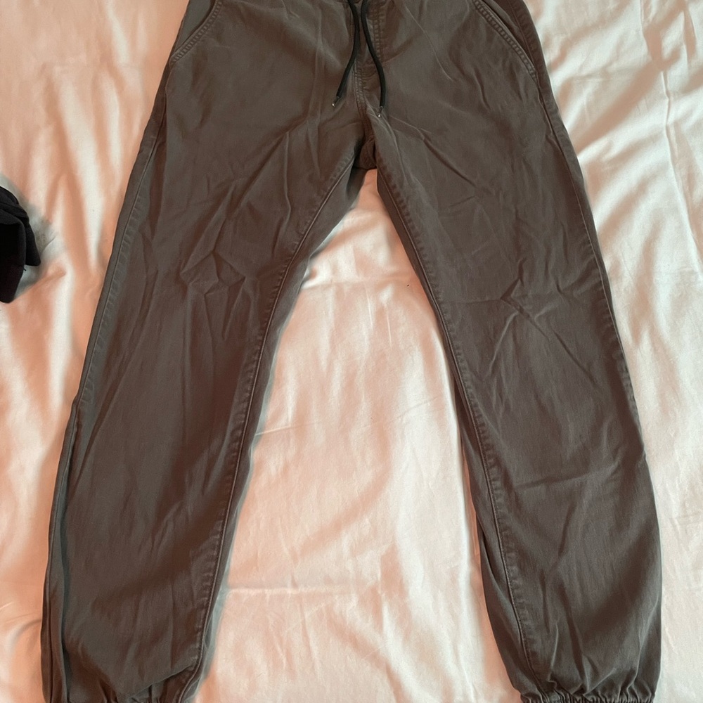 Denizen from Levi's Green Jogger Sweatpants with Tapered Leg